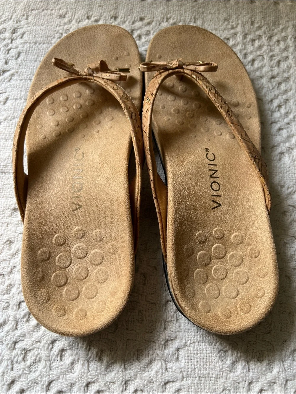 Vionic Bella II toe post sandals size 7.5